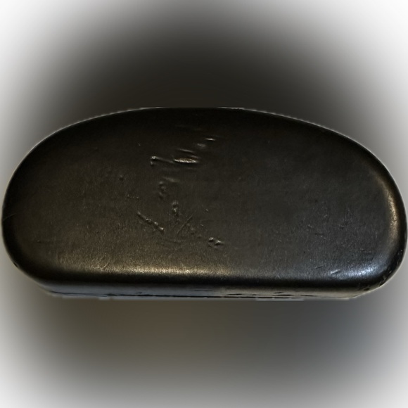 VTG GUCCI SUNGLASSES CASE LOGO HARD LEATHER CLAMSHELL BLACK CRESCENT EYE GLASSES - Picture 3 of 4